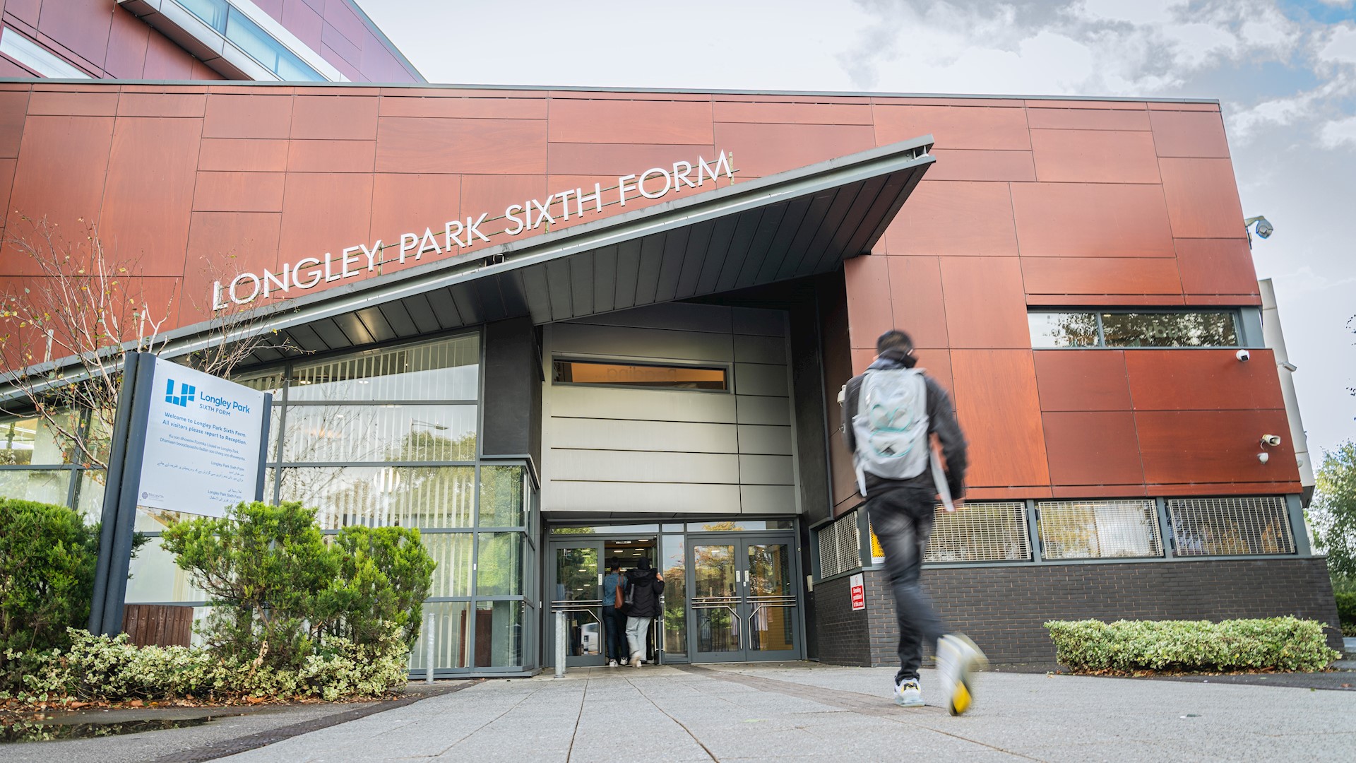 Covid-19 Update - Living With Covid-19